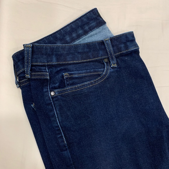 UNIQLO women’s ultra stretch jeans size 8 (29 x 33inch) - Picture 2 of 7